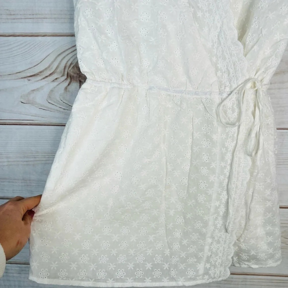STORIA White Eyelet Romper Size M Skort Wrap Short Sleeve - Picture 5 of 11